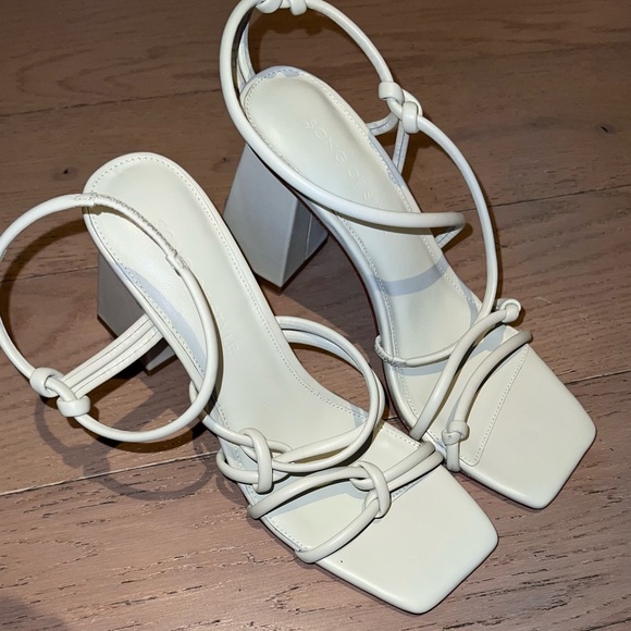 Song of Style Noelle Heel in Ivory - Picture 7 of 14